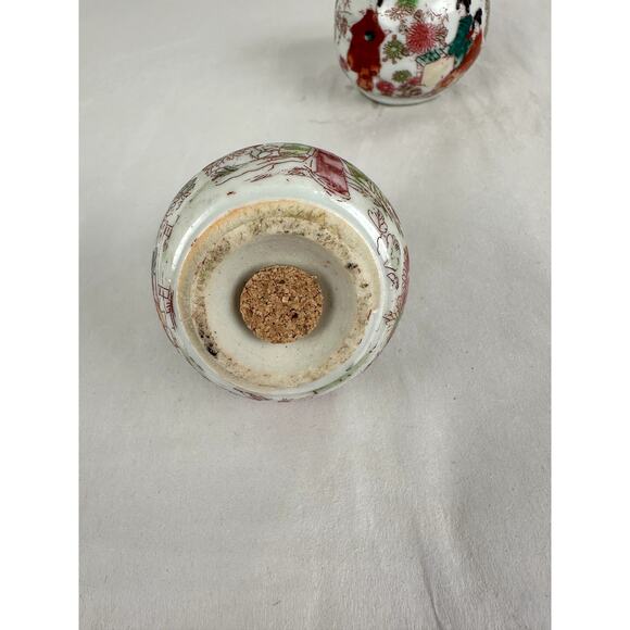 Japanese Antique China Salt and Pepper Shakers Round 1921-1941 - Picture 10 of 10